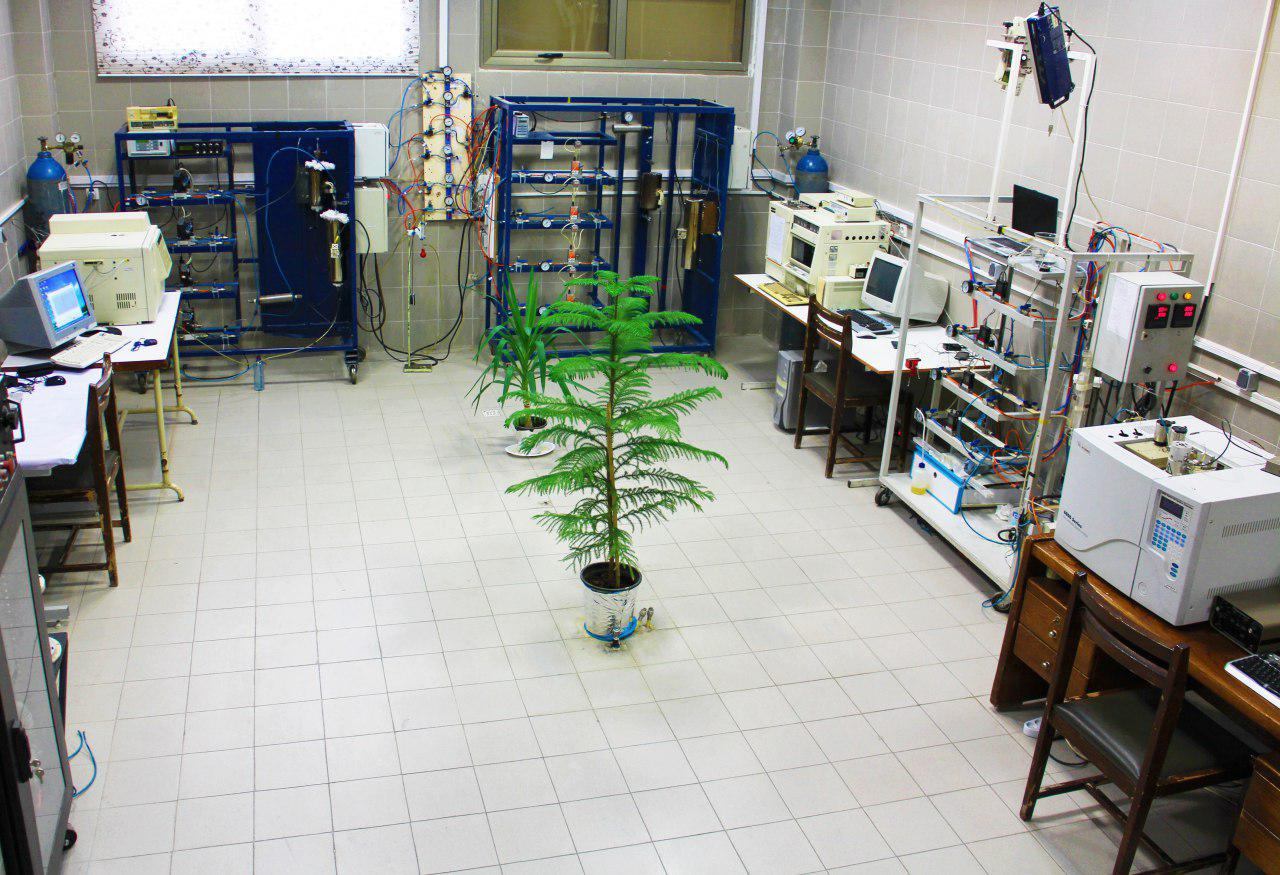 آزمایشگاه کاتالیست و مواد پیشرفته (BET)